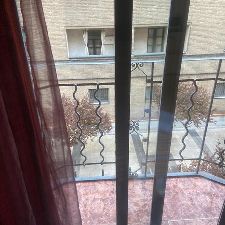 Habitaciones Familiares Con Bano Privado Lf - Sin Ascensor Zaragoza Kültér fotó