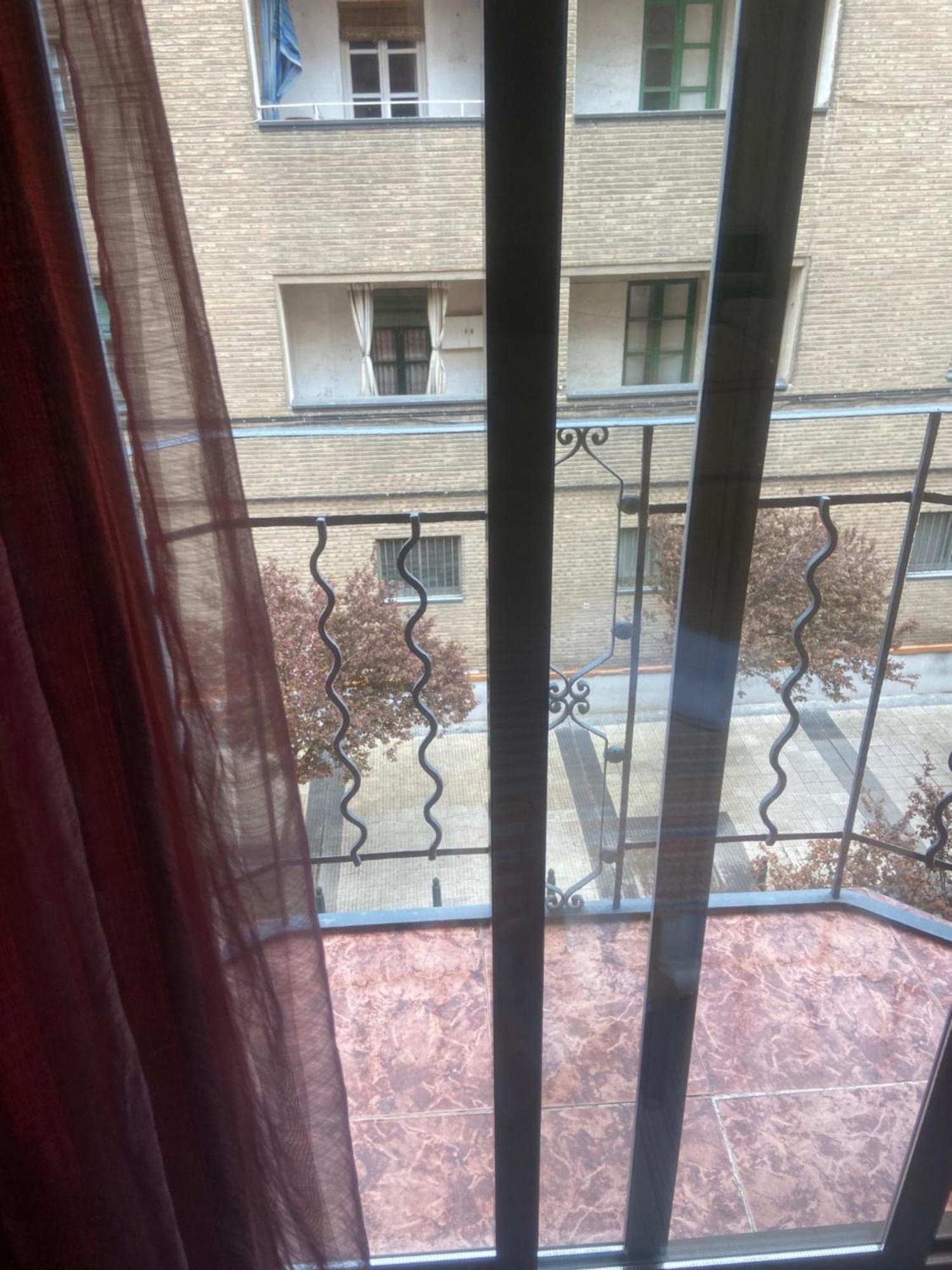 Habitaciones Familiares Con Bano Privado Lf - Sin Ascensor Zaragoza Kültér fotó